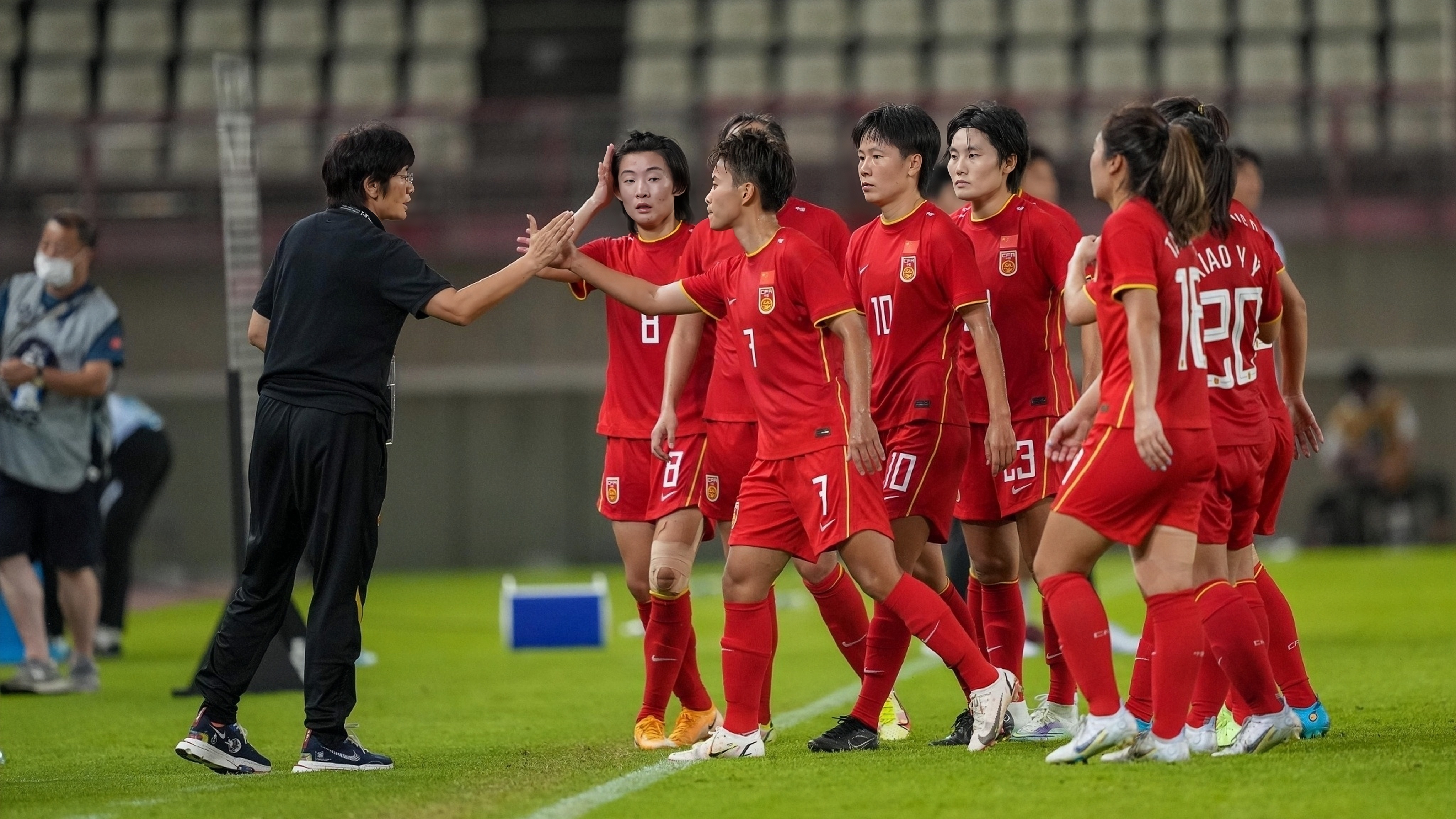 中国女足新一届主教练上任，备战重大比赛！